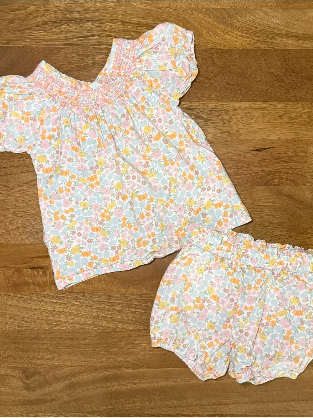 Minnow Floral Smocked Top & Bloomers Set - Size 2T